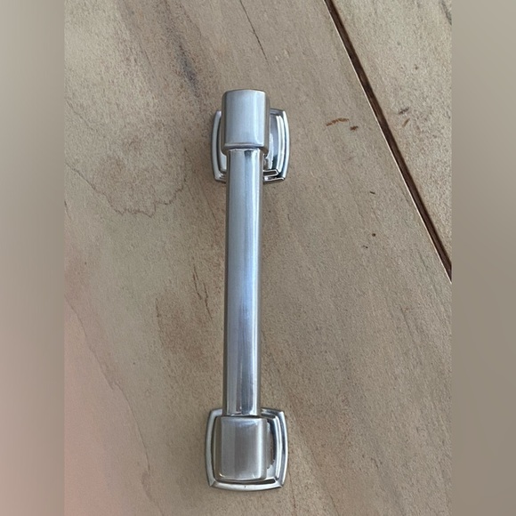 Drawer poles, drawer hardware set of 2 by Liberty, Weber satin nickel finish - Picture 12 of 13